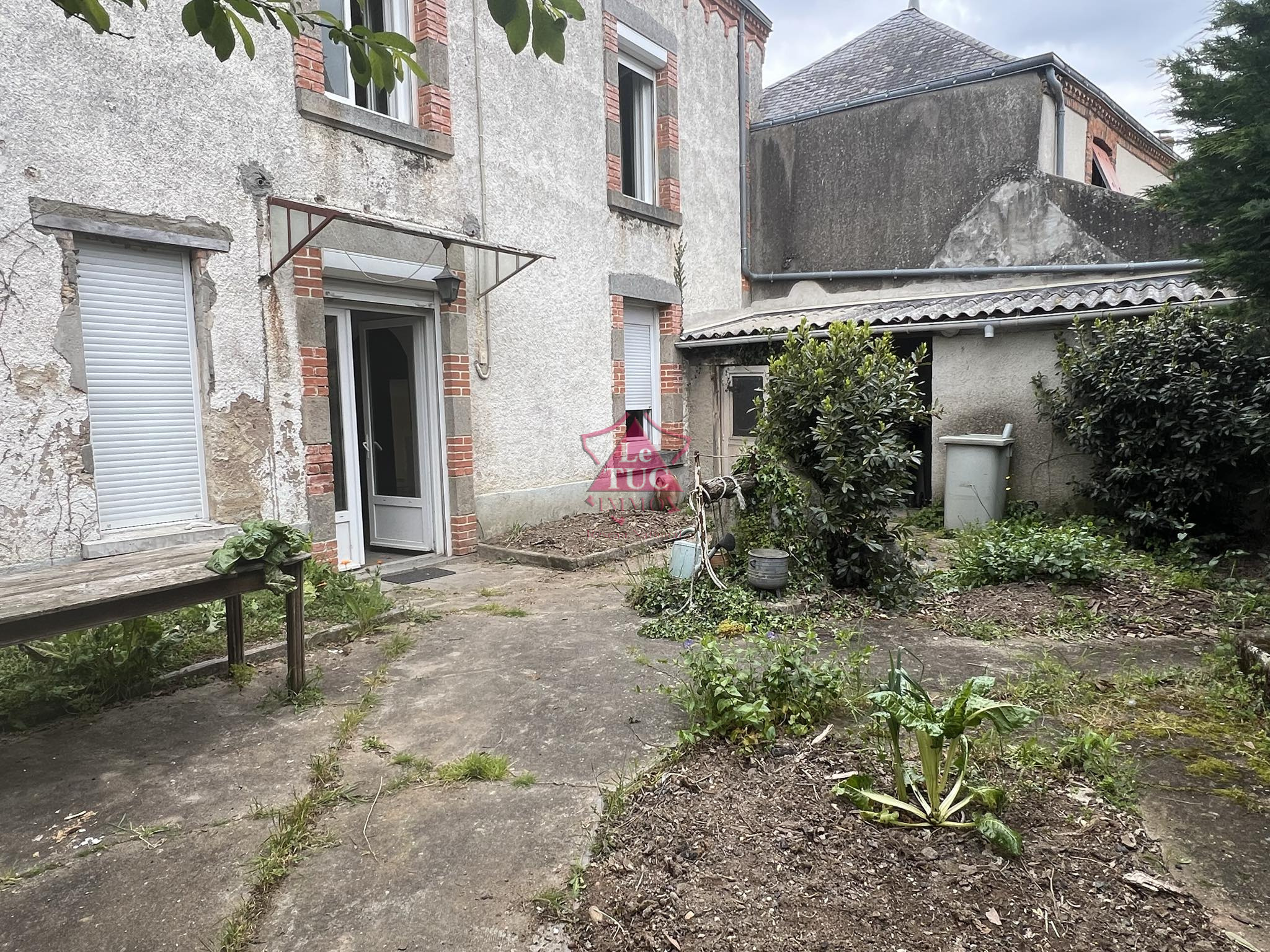 Vente Maison 181m² 5 Pièces à Coulonges-Thouarsais (79330) - Le Tuc Immo